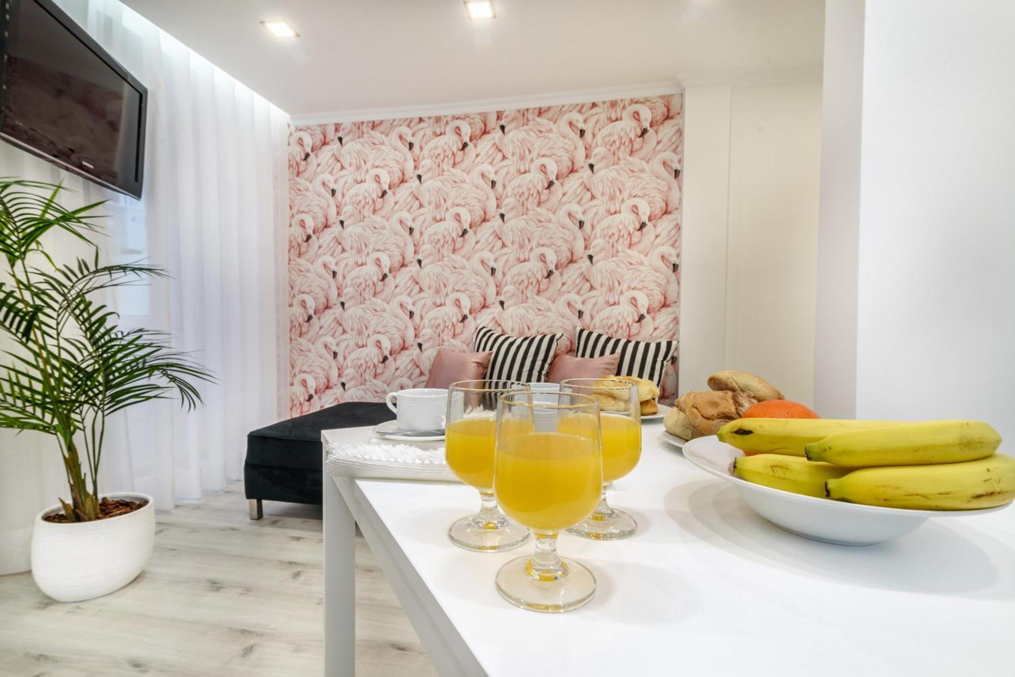 Whome City Chic Escape: Your Stylish Haven In Downtown Lisboa Extérieur photo