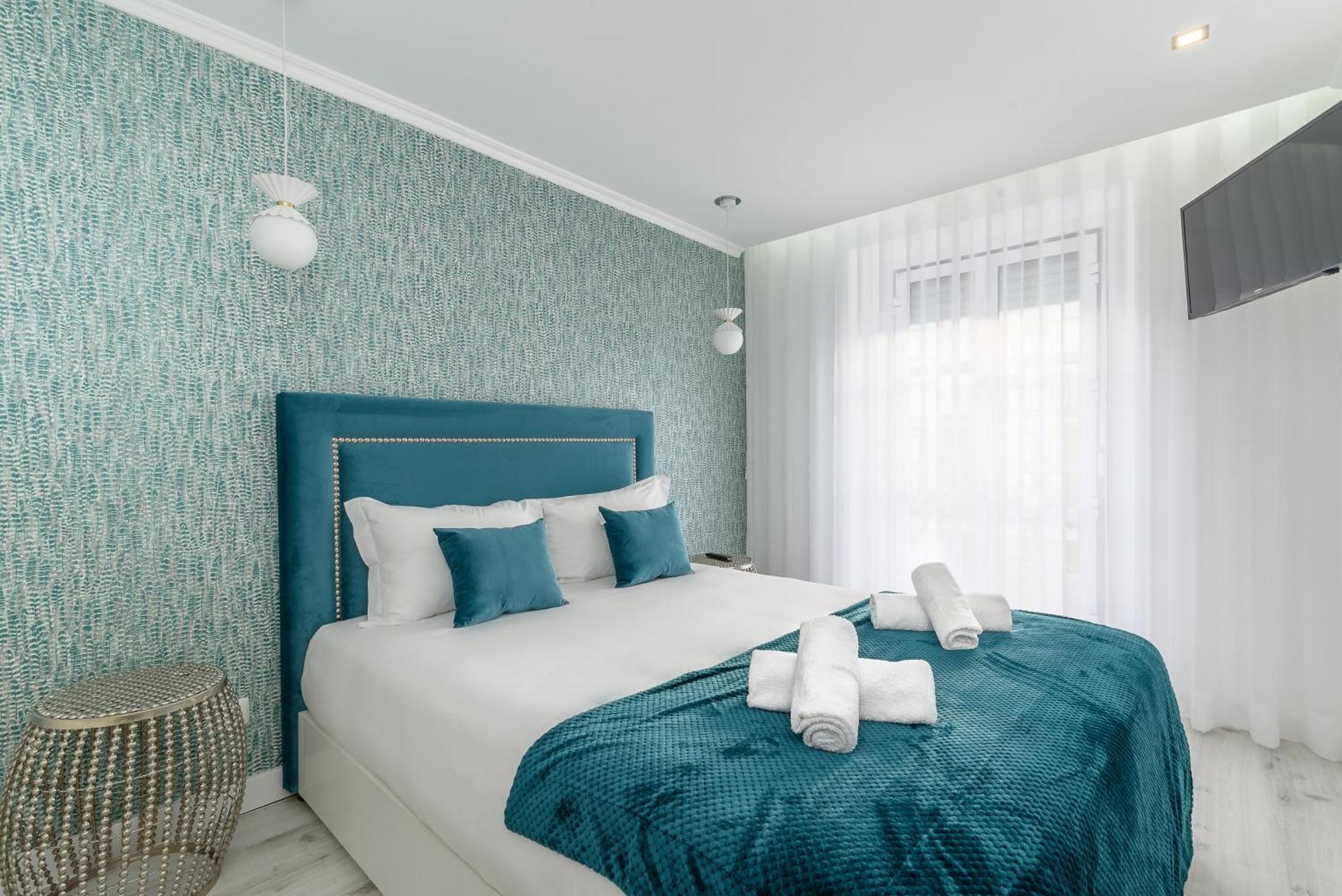 Whome City Chic Escape: Your Stylish Haven In Downtown Lisboa Extérieur photo